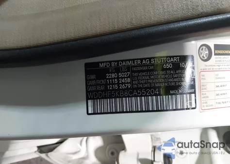 2012 Mercedes-Benz E 350 z USA, uszkodzony, nr VIN WDDHF5KB8CA552041